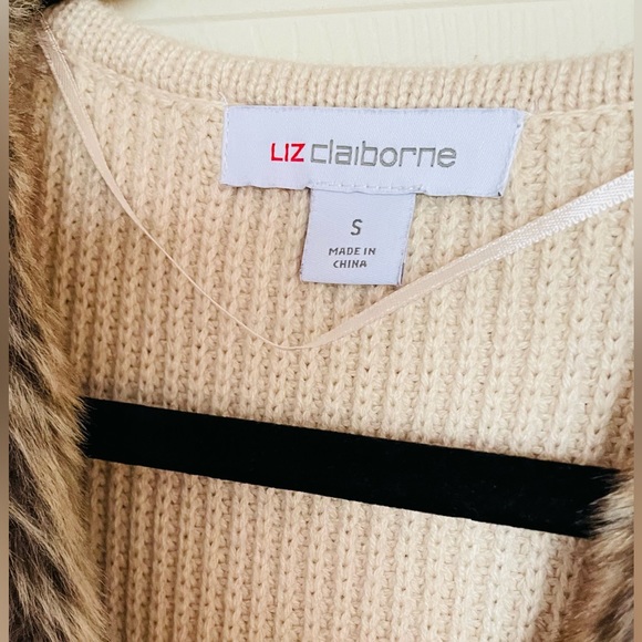 Beautiful Liz Claiborne brown fur vest - Picture 2 of 5